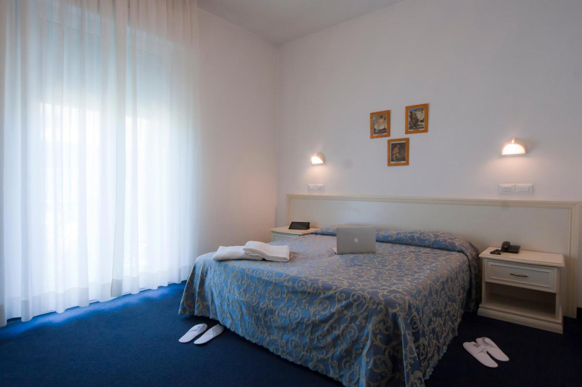 רימיני Residence Divina מראה חיצוני תמונה