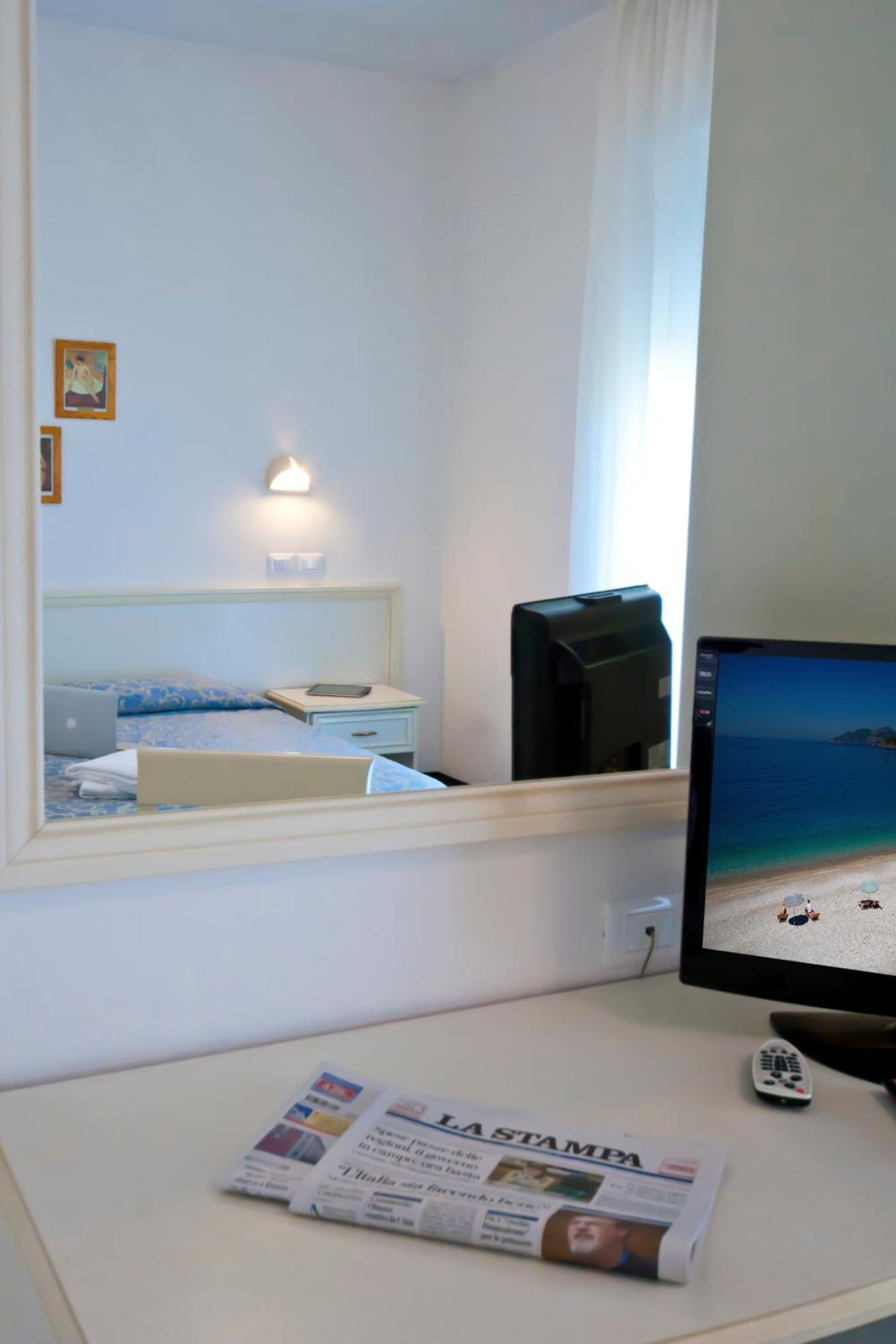 רימיני Residence Divina מראה חיצוני תמונה
