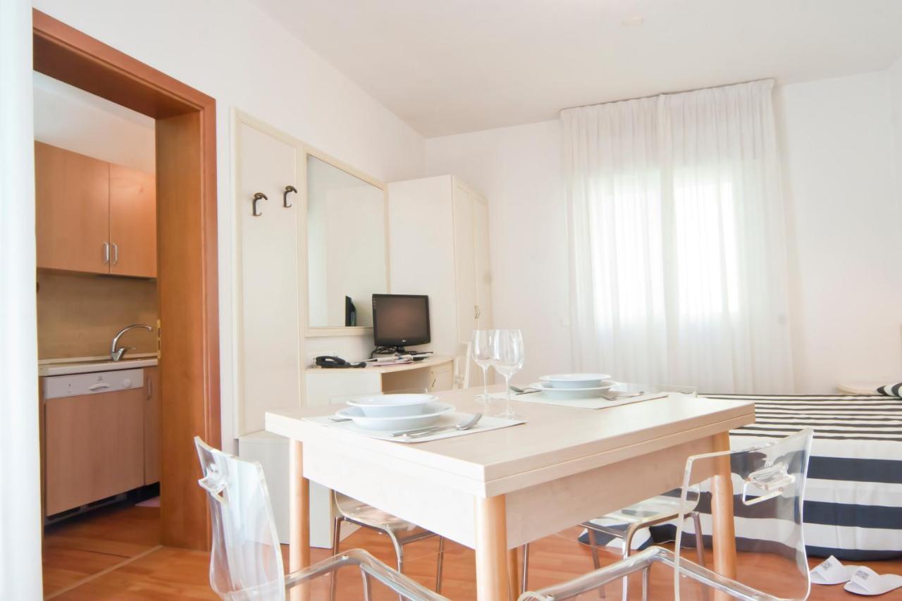 רימיני Residence Divina חדר תמונה